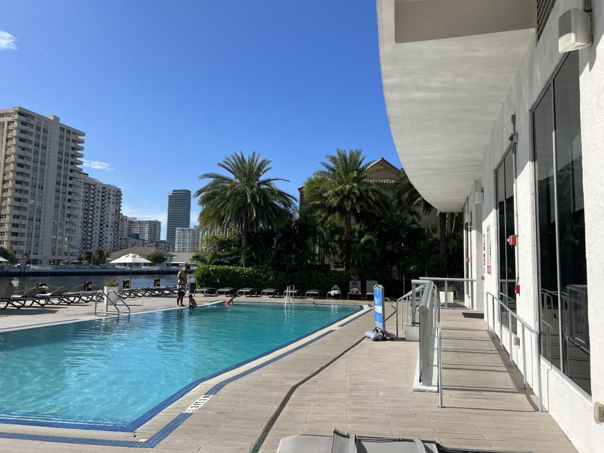 23Rd Floor Luxury & Spacious Beachwalk Resort Apartment With Amazing View Hallandale Beach Buitenkant foto