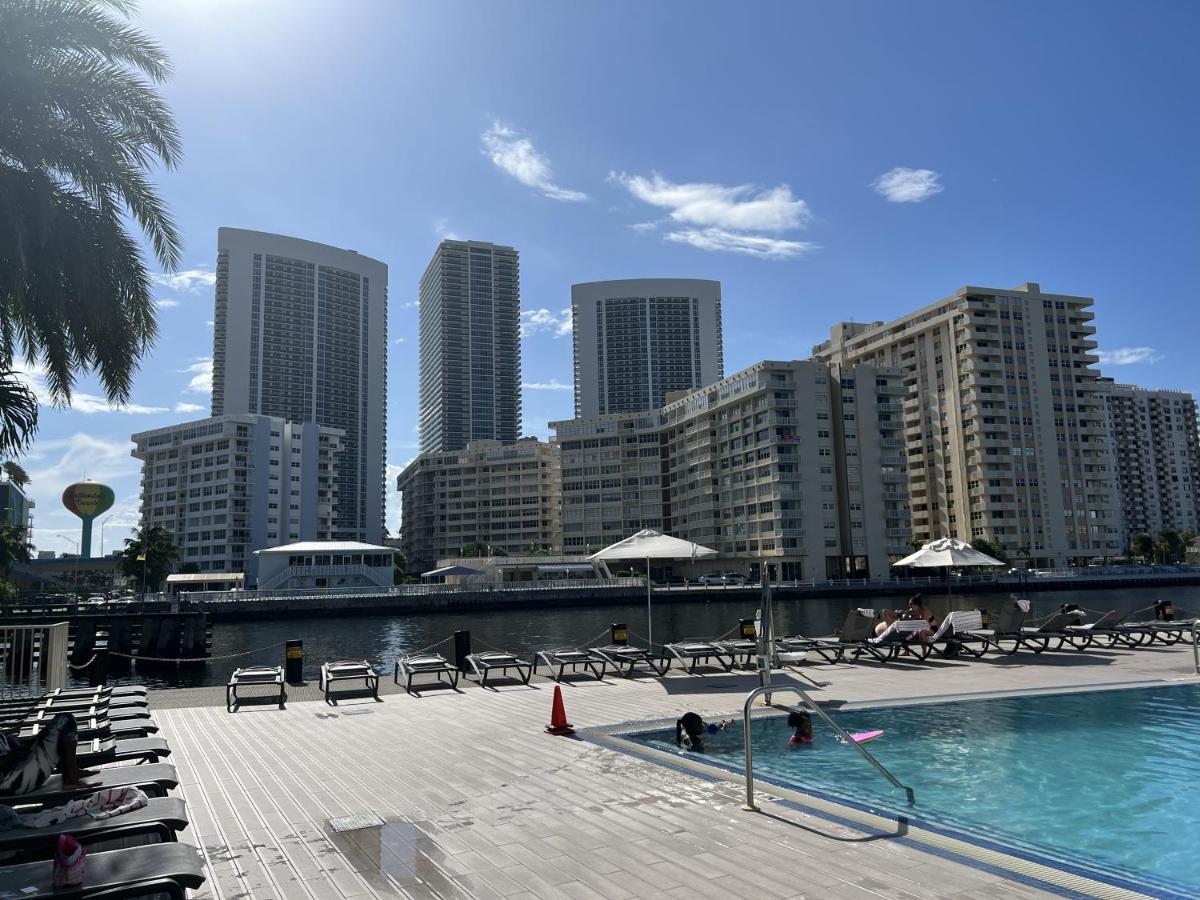 23Rd Floor Luxury & Spacious Beachwalk Resort Apartment With Amazing View Hallandale Beach Buitenkant foto