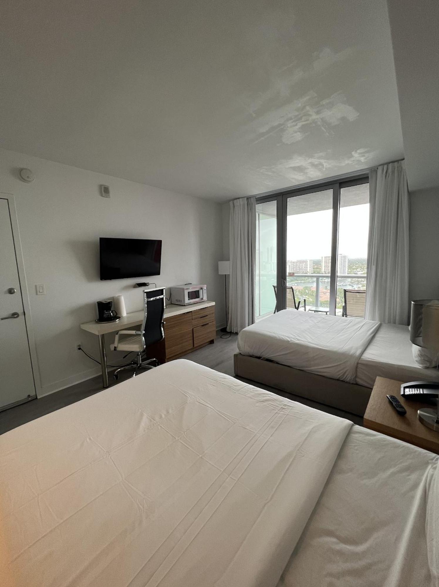 23Rd Floor Luxury & Spacious Beachwalk Resort Apartment With Amazing View Hallandale Beach Buitenkant foto