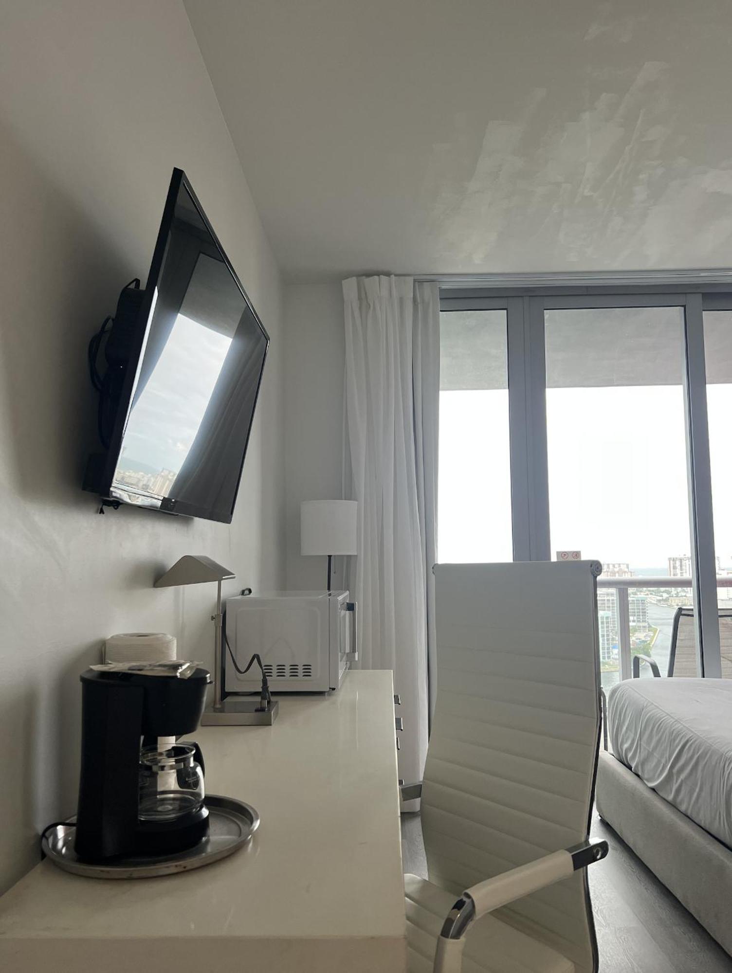 23Rd Floor Luxury & Spacious Beachwalk Resort Apartment With Amazing View Hallandale Beach Buitenkant foto